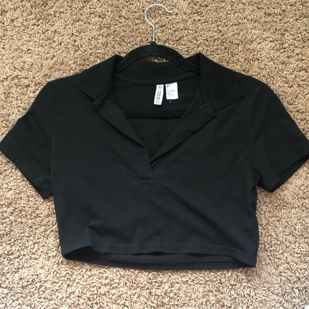 V Neck Collar Crop Top